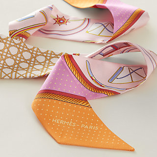 Twilly 《折畳み式幌の馬車》 | Hermès - エルメス-公式サイト Twilly 《折畳み式幌の馬車》 | Hermès - エルメス-公式サイト